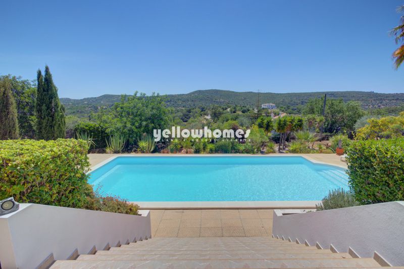 Detached 4 bedroom property on a large, private plot near Loule